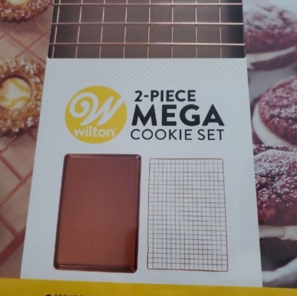 Wilton 2pc MEGA Copper Cookie Sheet 15x21 - Picture 3 of 4